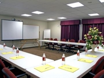 Best Western Clute Inn And Suites Buitenkant foto