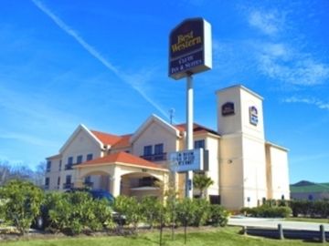 Best Western Clute Inn And Suites Buitenkant foto